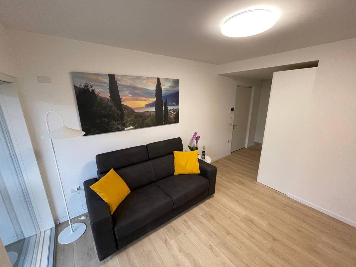 Le Terrazze Living Apartment Riva del Garda Ngoại thất bức ảnh
