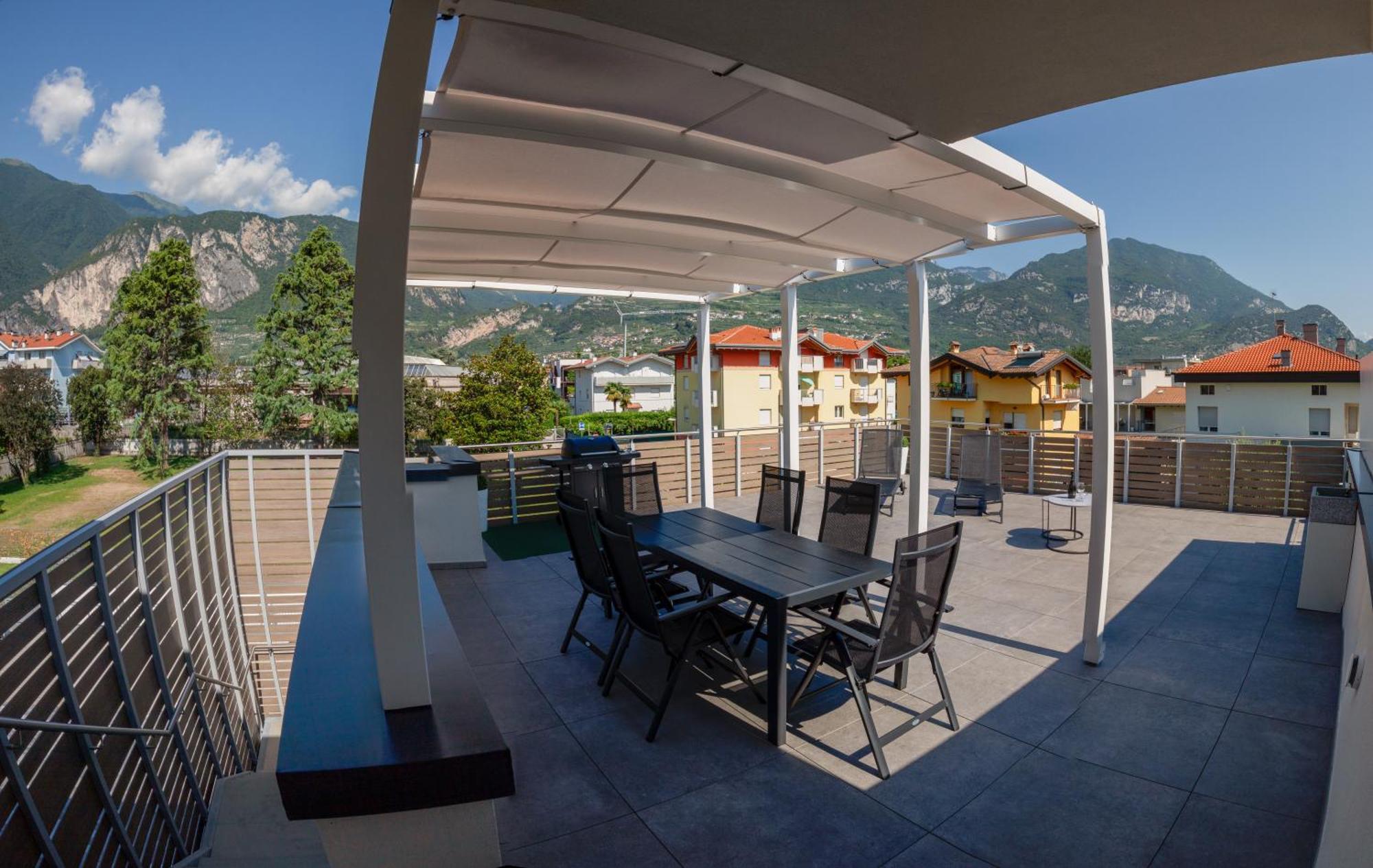 Le Terrazze Living Apartment Riva del Garda Ngoại thất bức ảnh